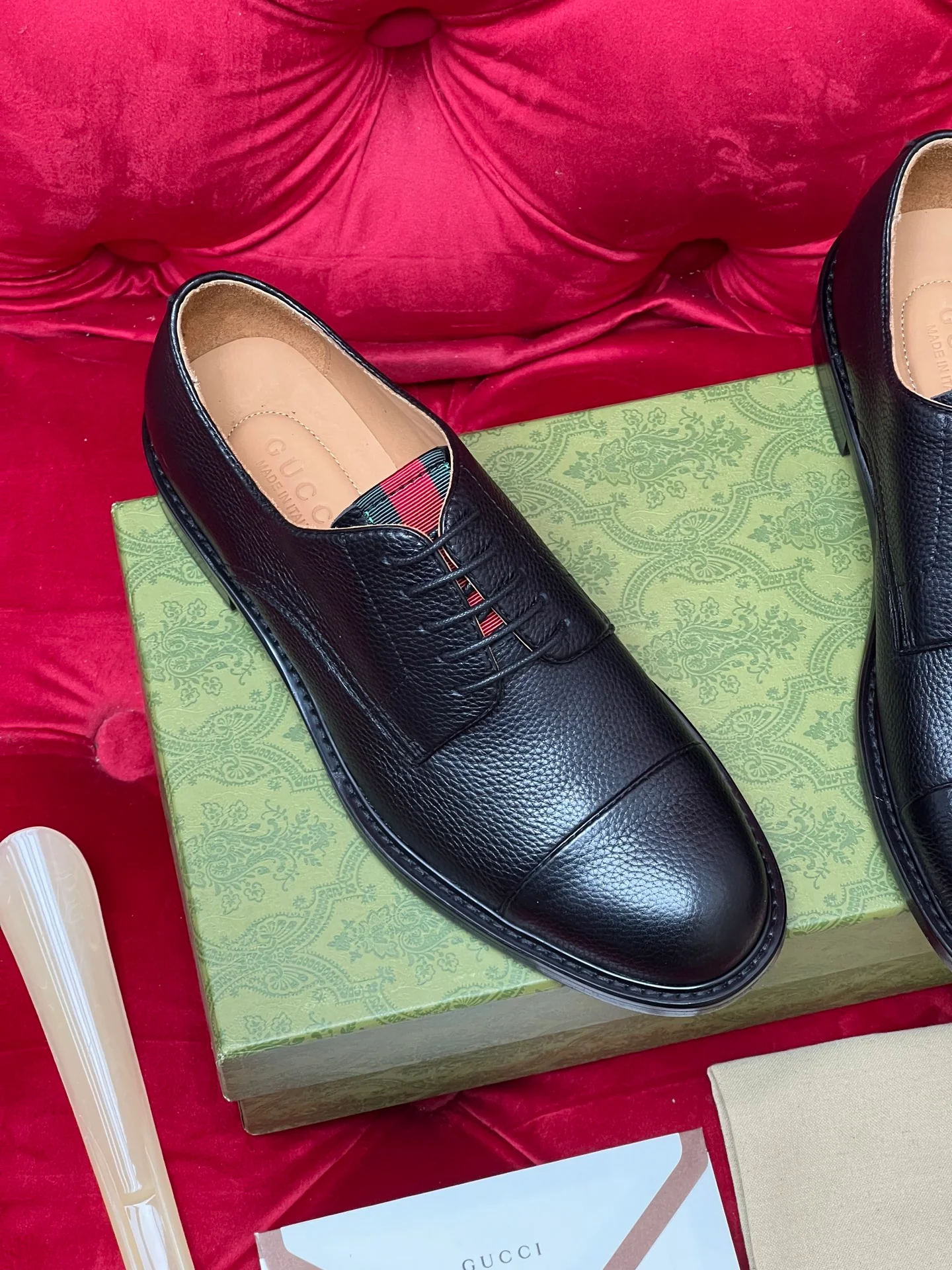 Guc leather shoes