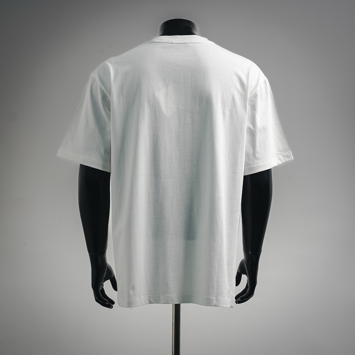 Loe applique t-shirt