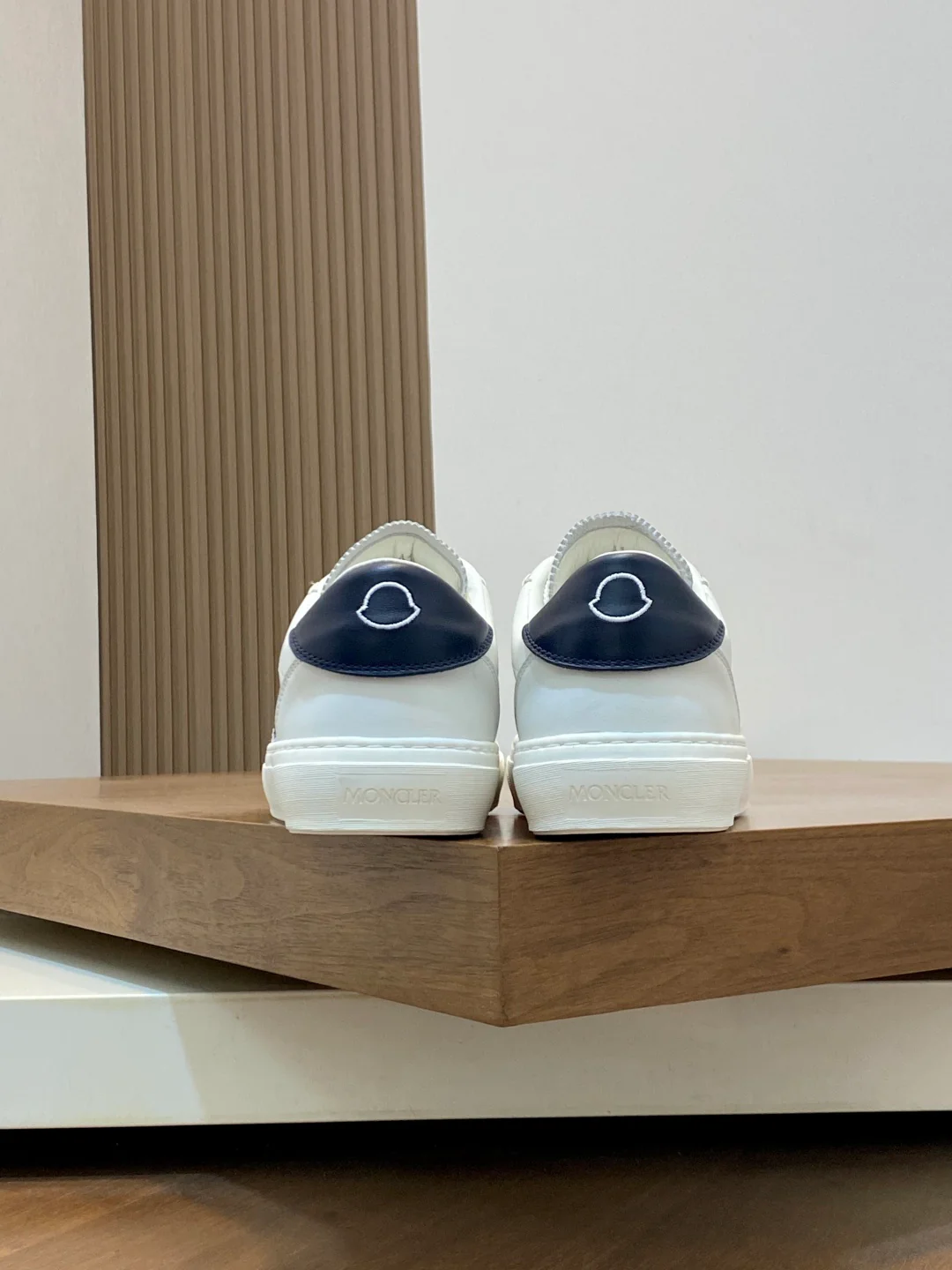 Mon low-top retro sneakers