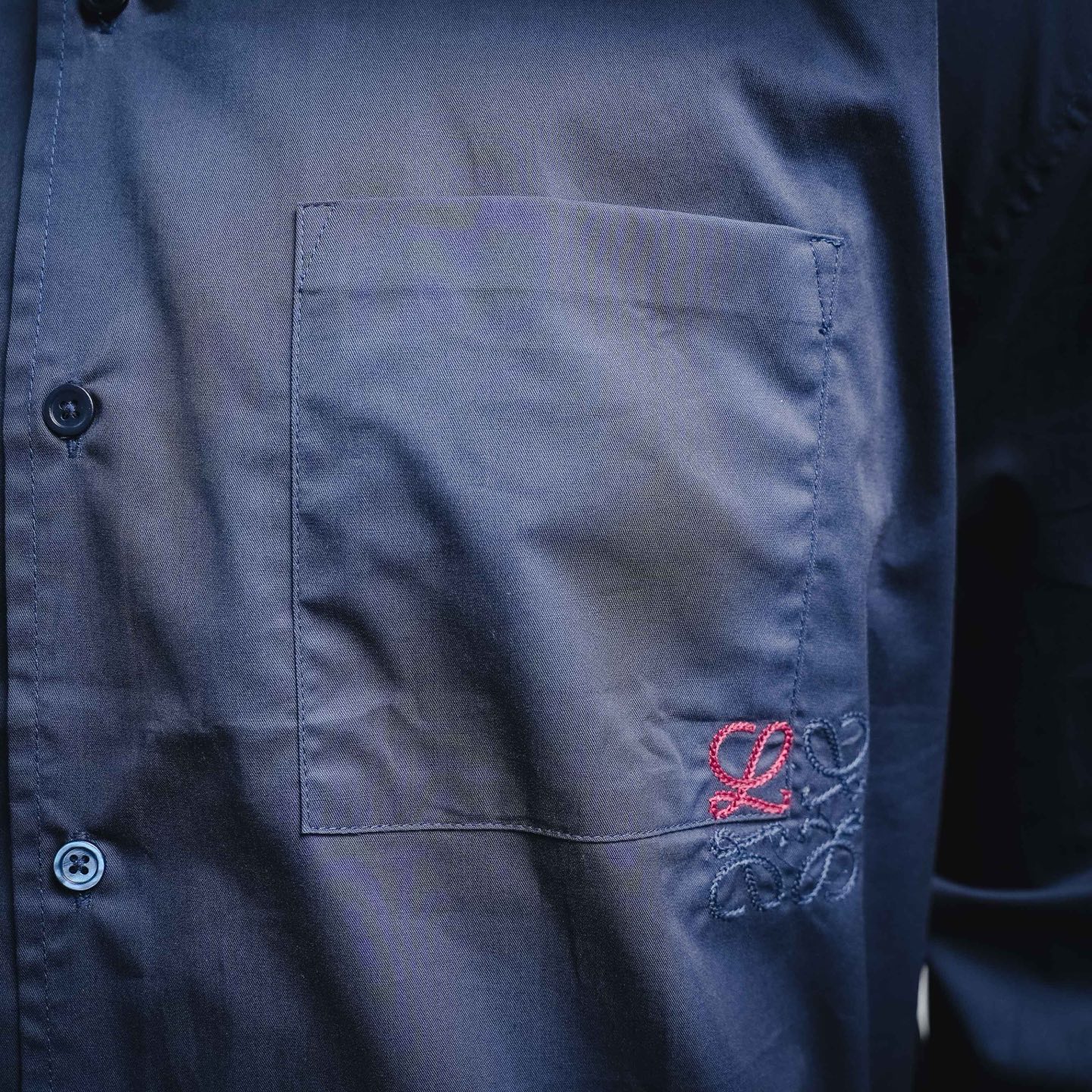 Loe embroidered long-sleeved shirts