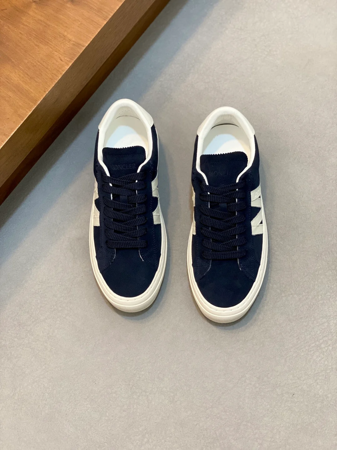 Mon low-top retro sneakers