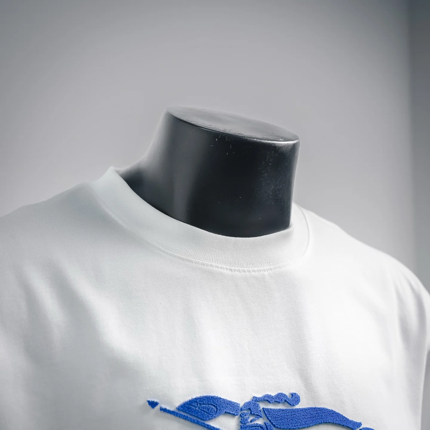 Bur embroidered t-shirt