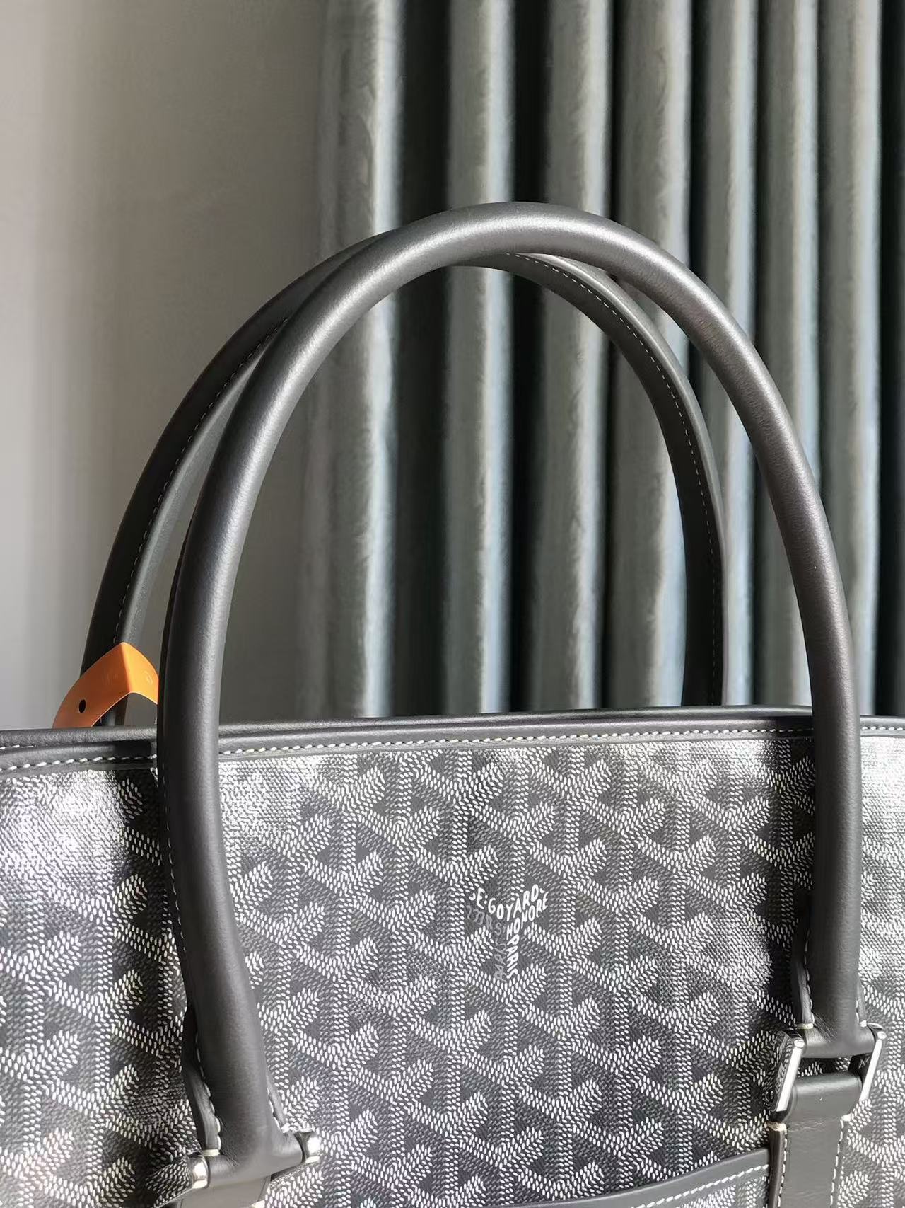 Goya briefcase