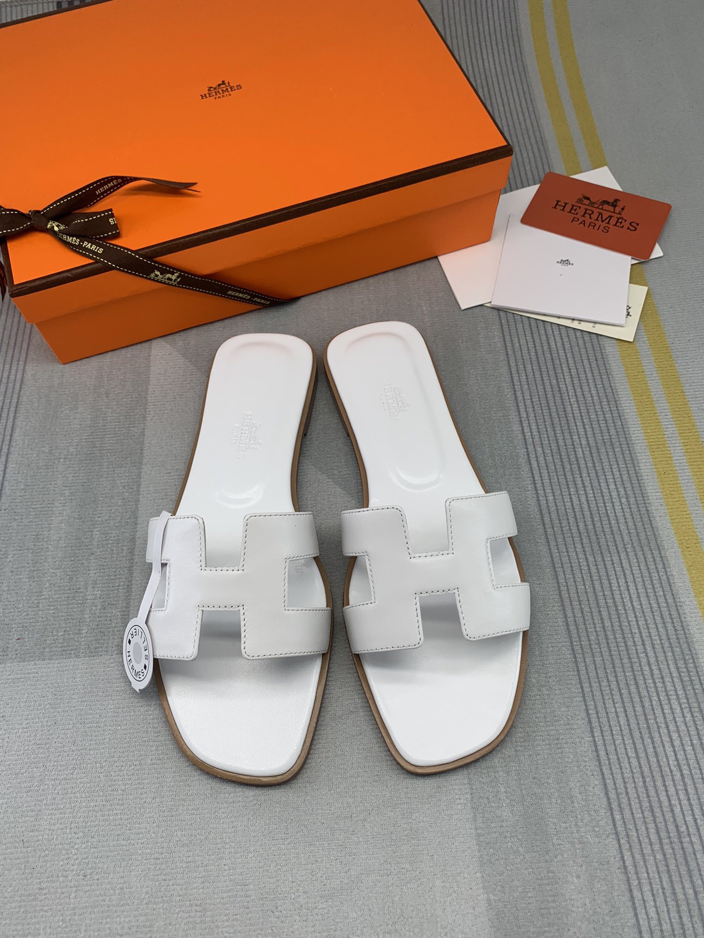 Herm womens slippers