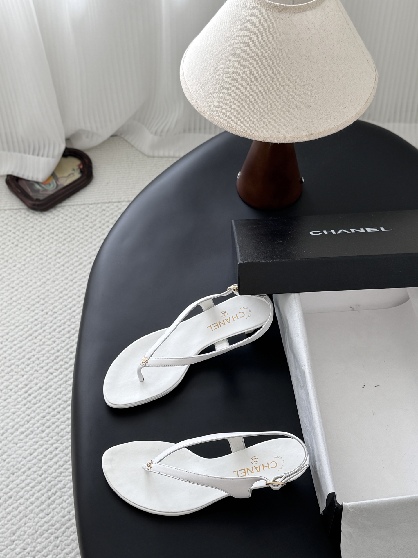Chan 26C flip-flops sandals