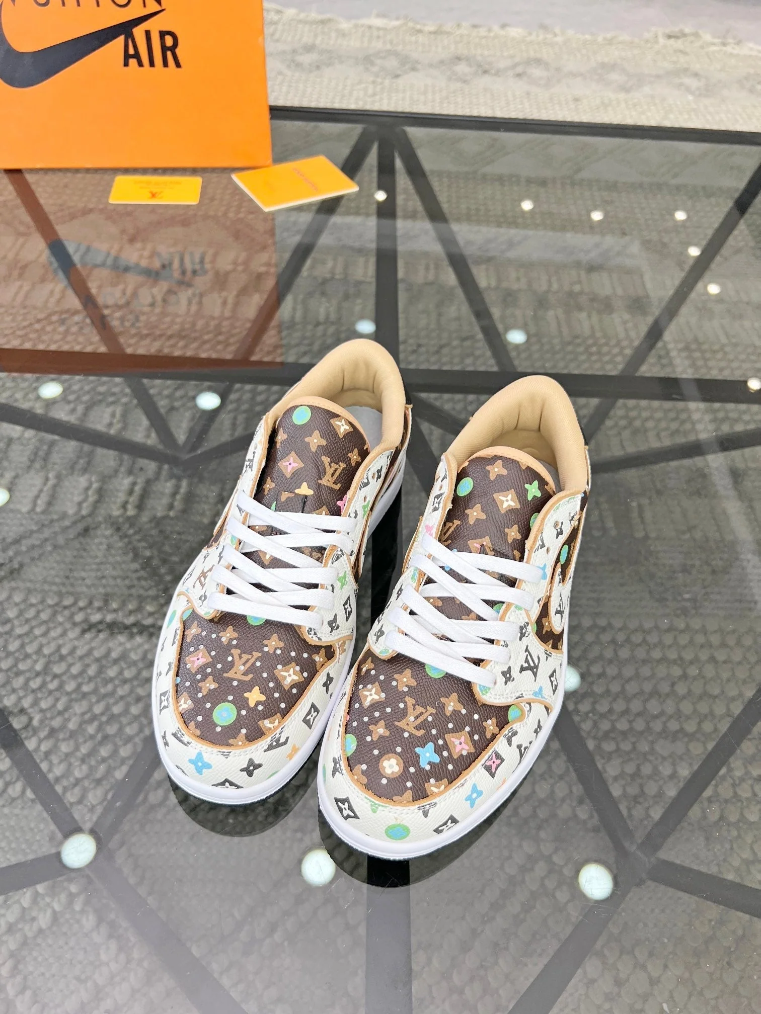 Louis sneakers