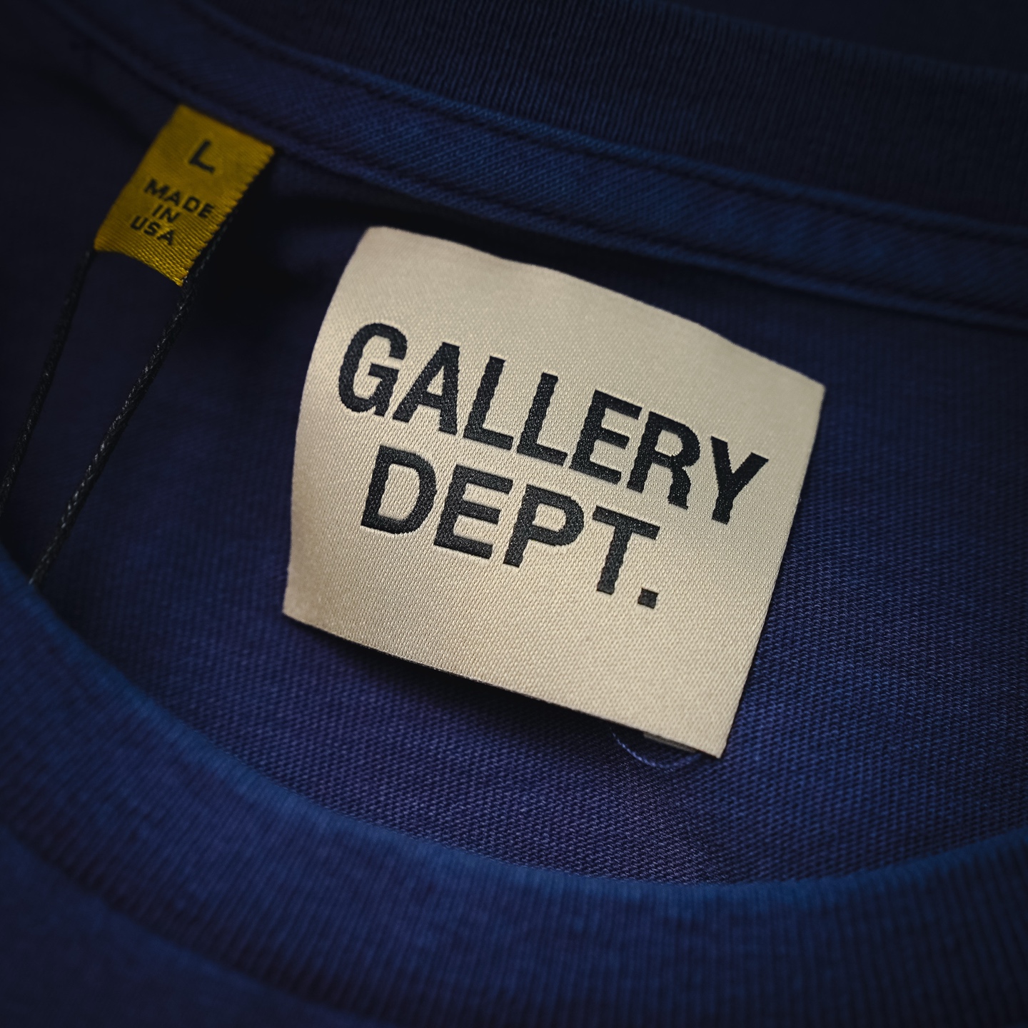 Gallery ptinted sweatshirt