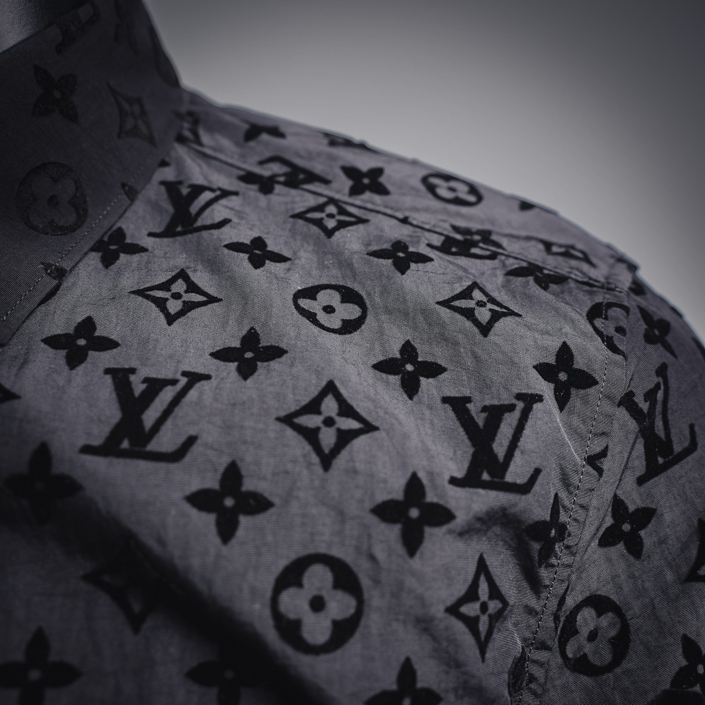 Louis all-over shirts