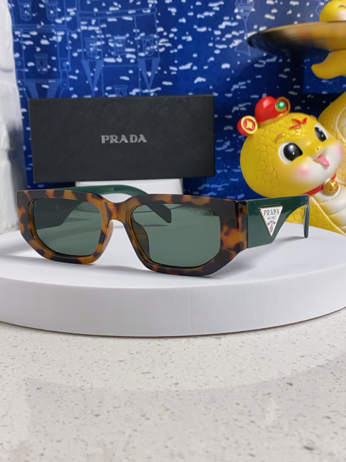Pra sunglasses
