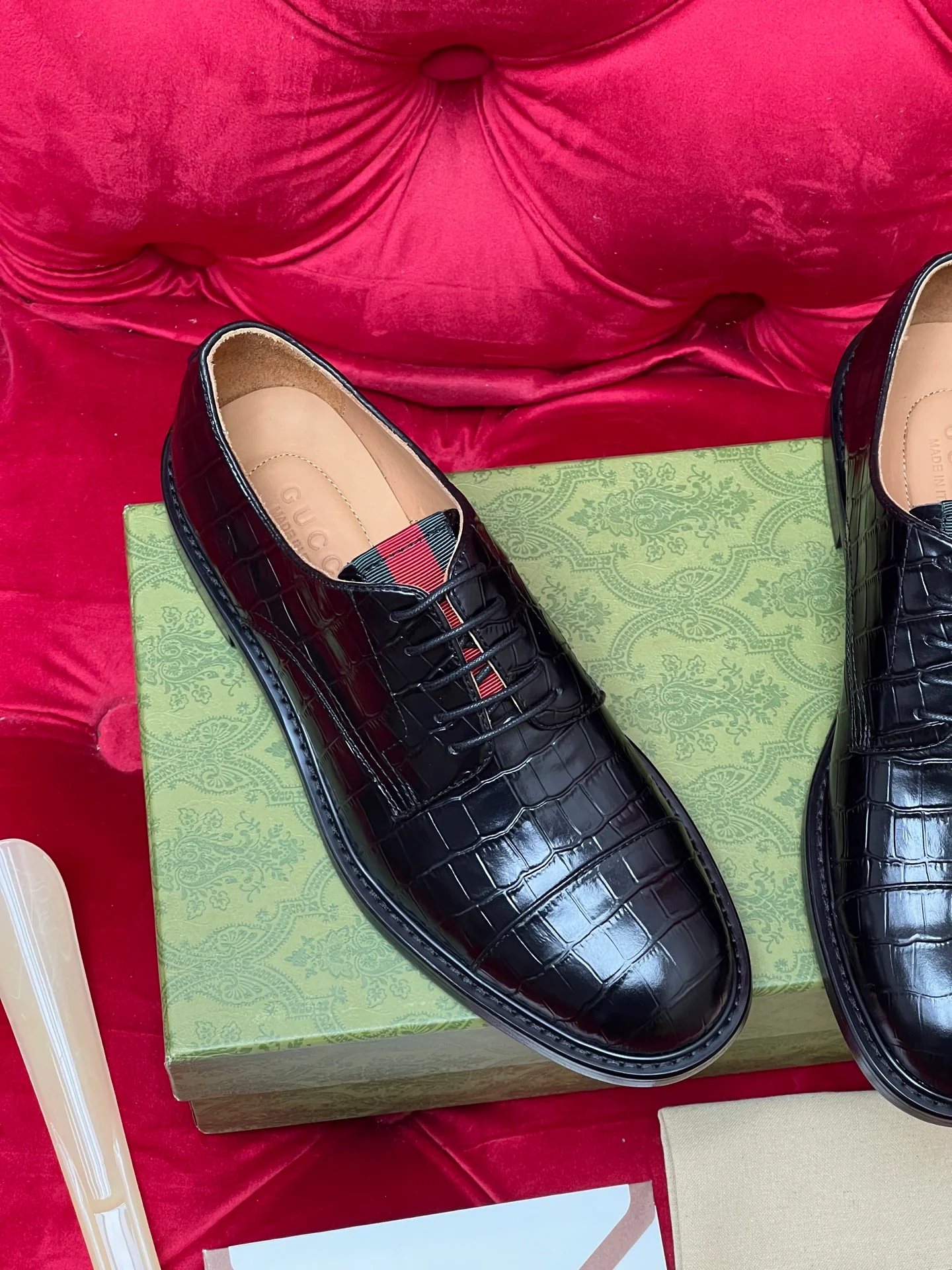 Guc leather shoes