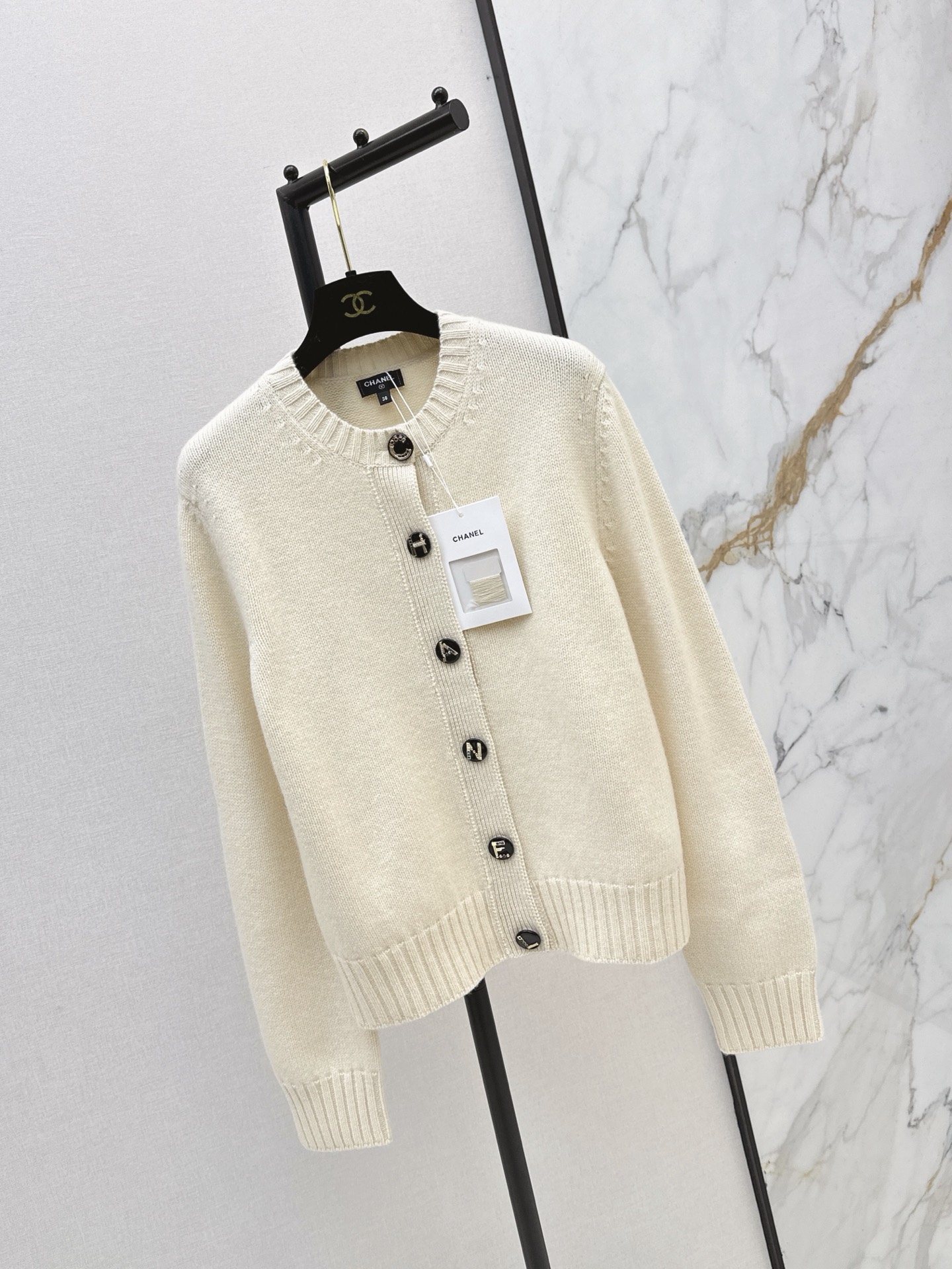 Chan 26ss cashmere knit cardigan