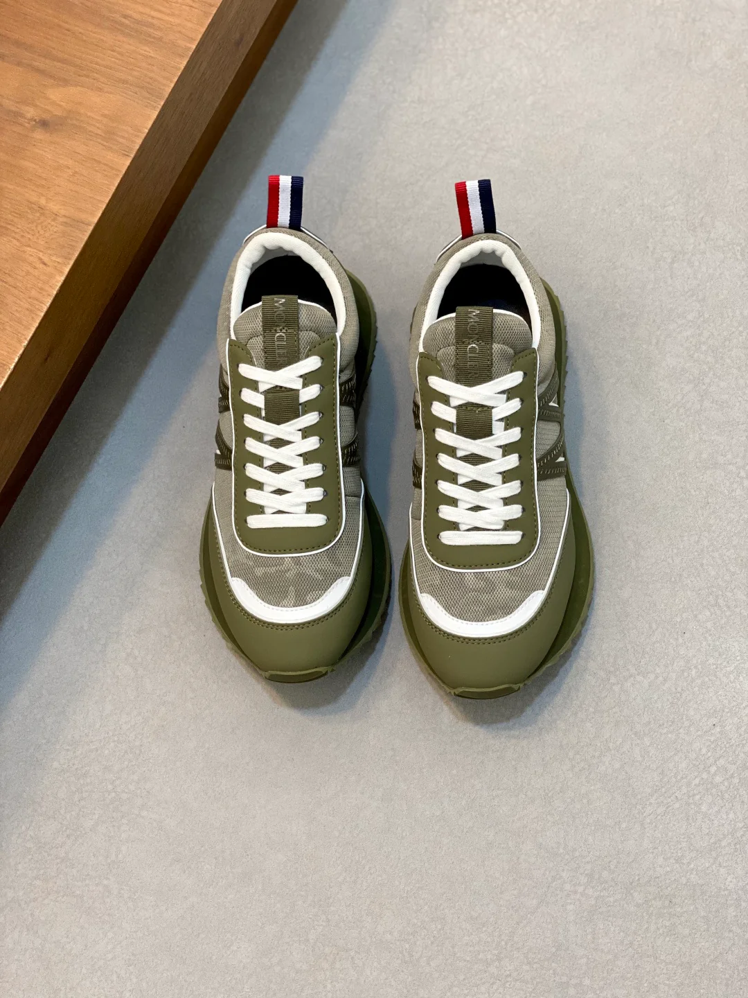 Mon retro sneakers