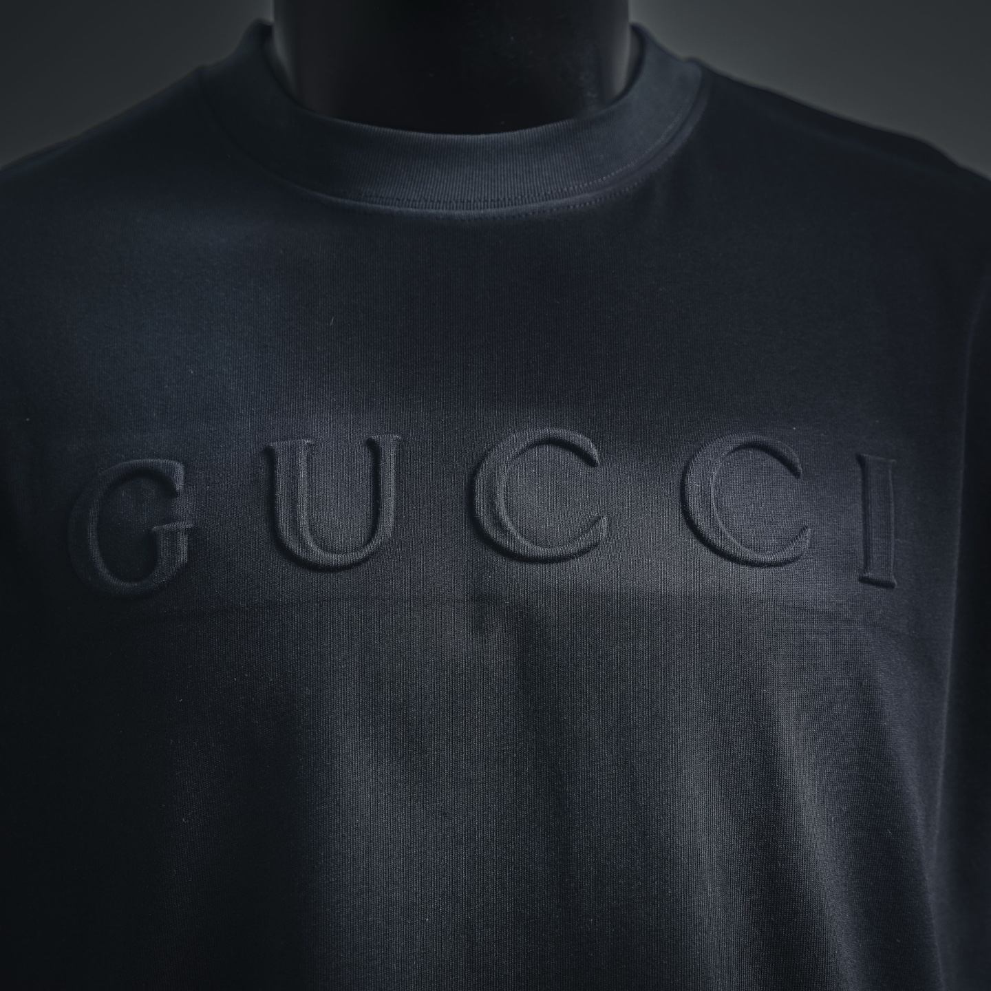 Guc embossing t-shirt
