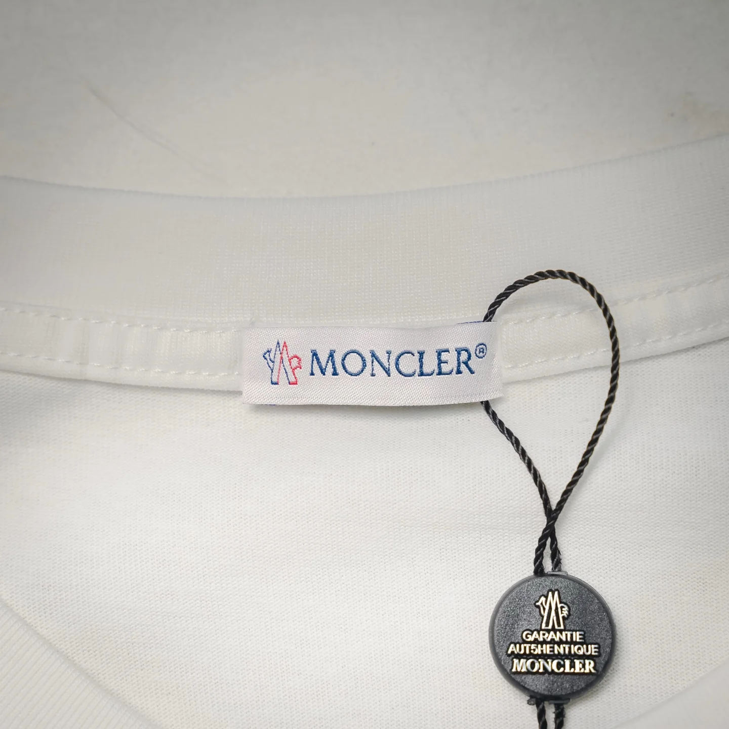 Mon embroidered t-shirt