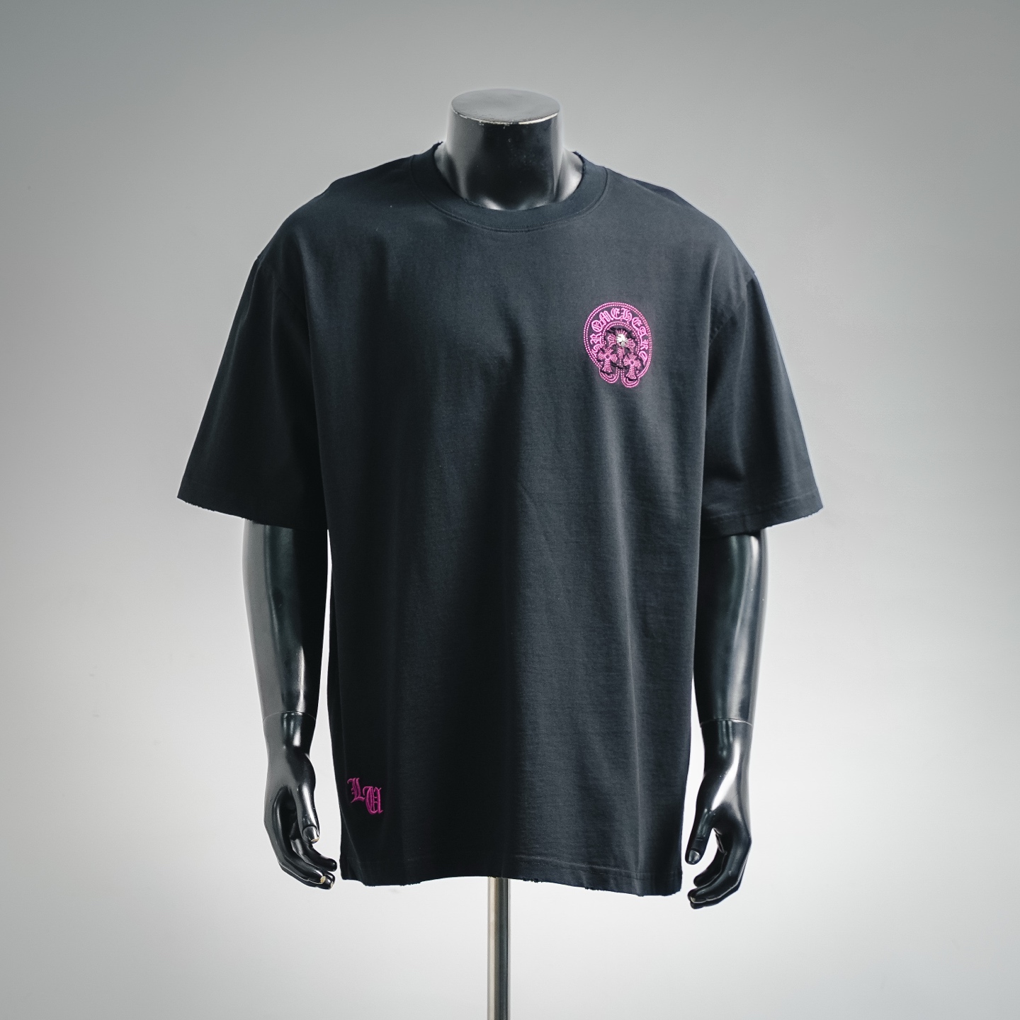 Chrome applique embroidered t-shirt