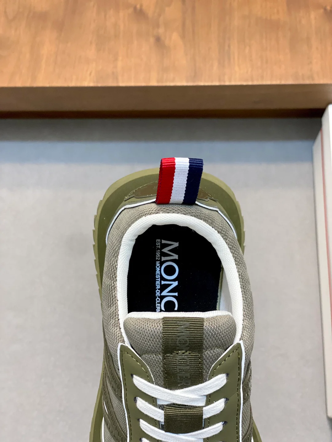 Mon retro sneakers