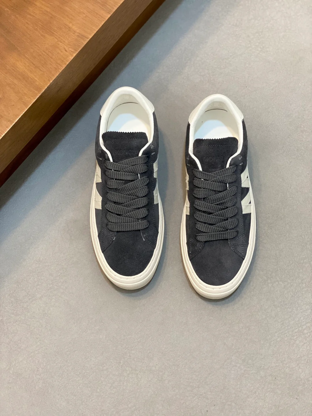 Mon low-top retro sneakers