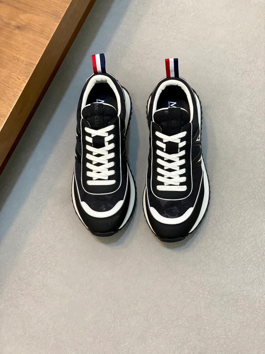 Mon retro sneakers