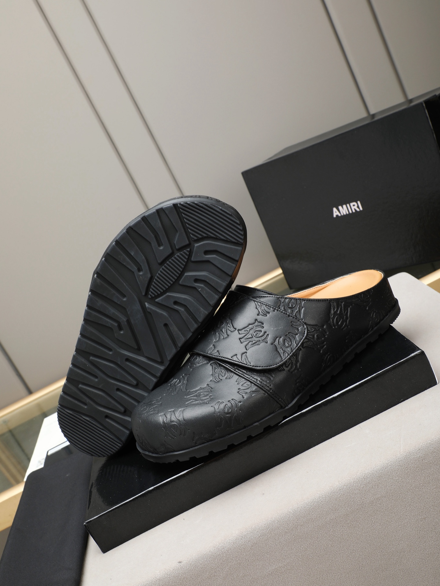 Ami embossed mules