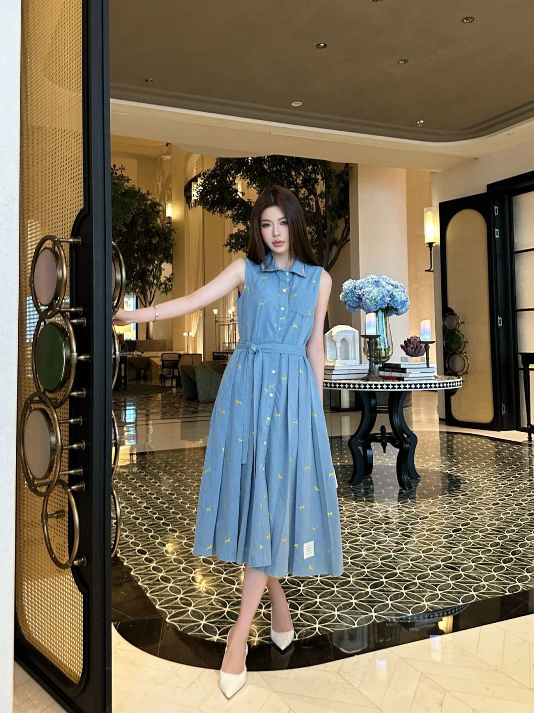 Thom 26ss embroidery sleeveless dress