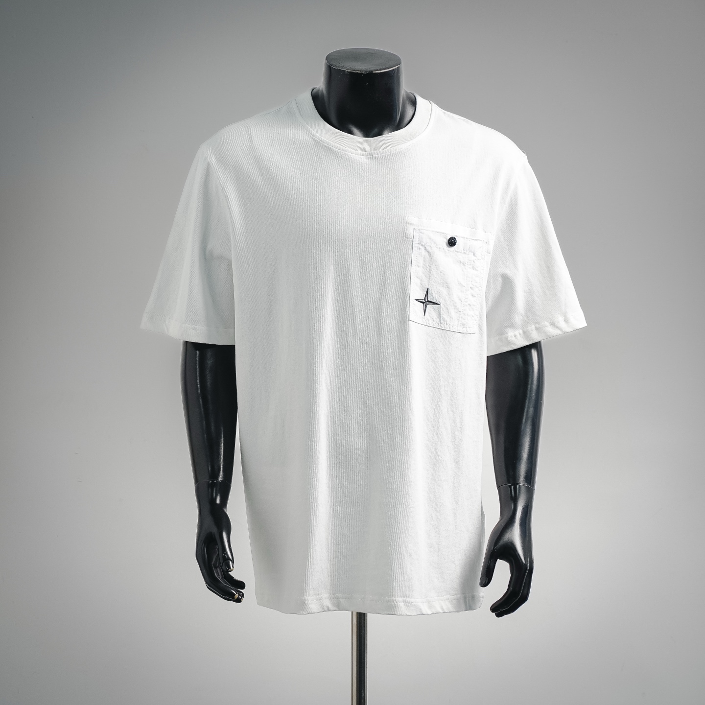 Stone whit a pocket t-shirt