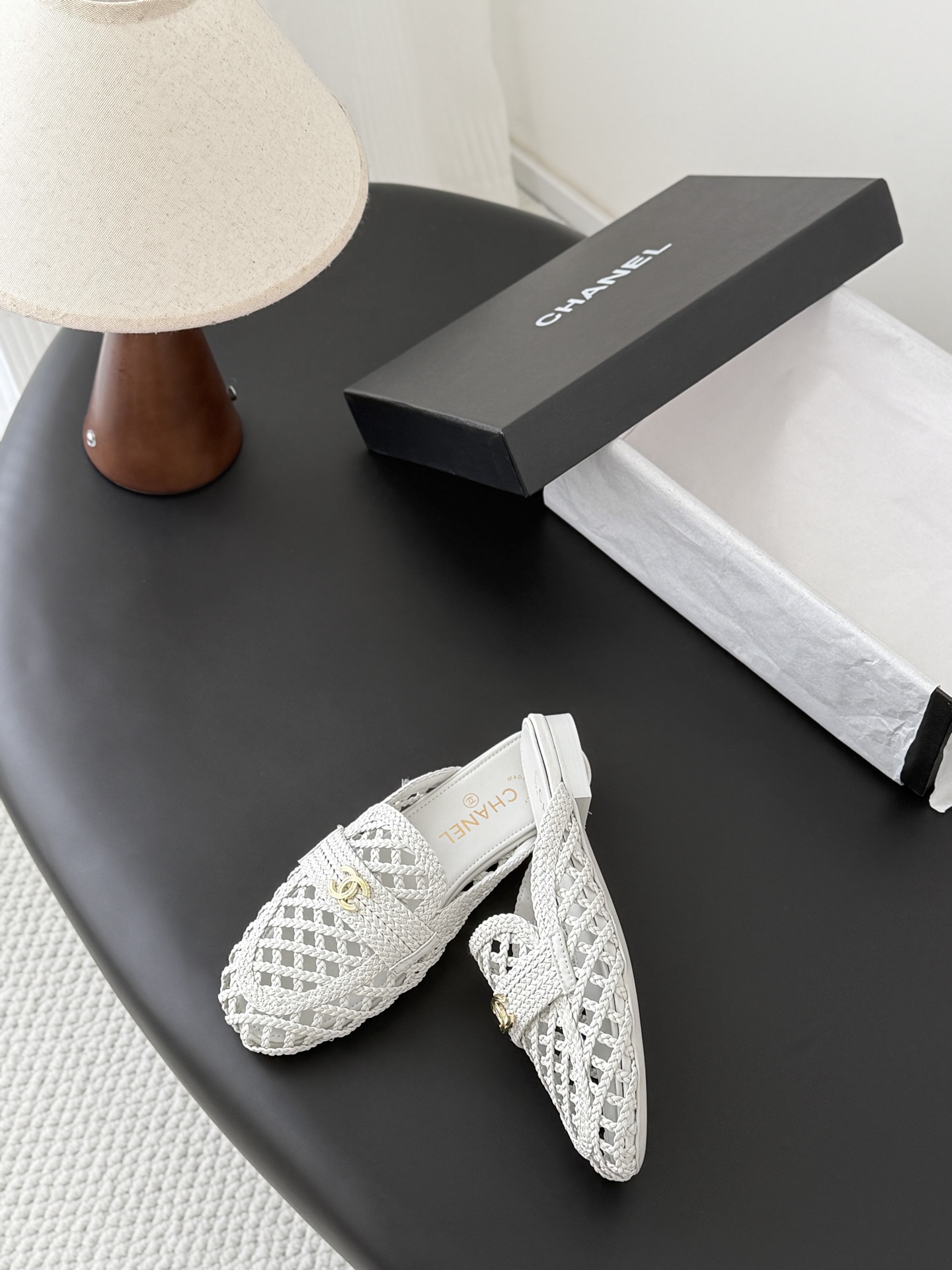 Chan 26ss woven slippers
