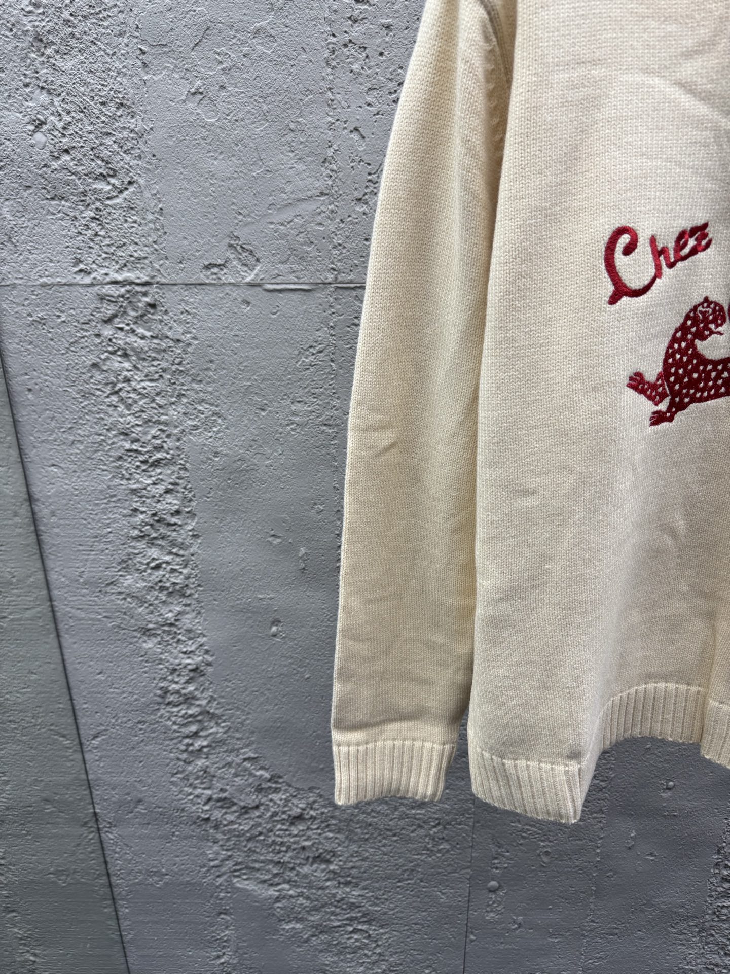 Valent embroidered sweater
