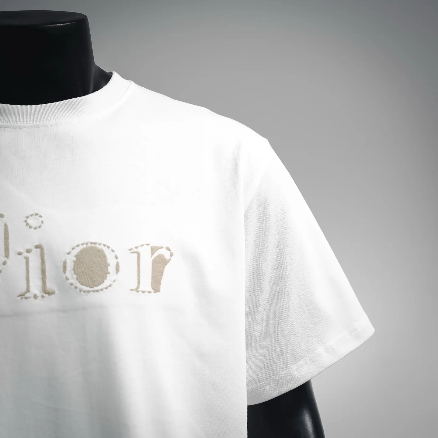 CD embroidered t-shirt