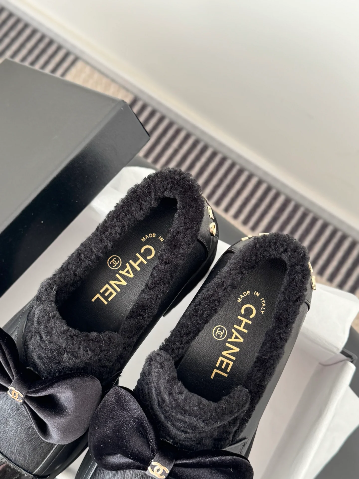 Chan 25fw lined flats