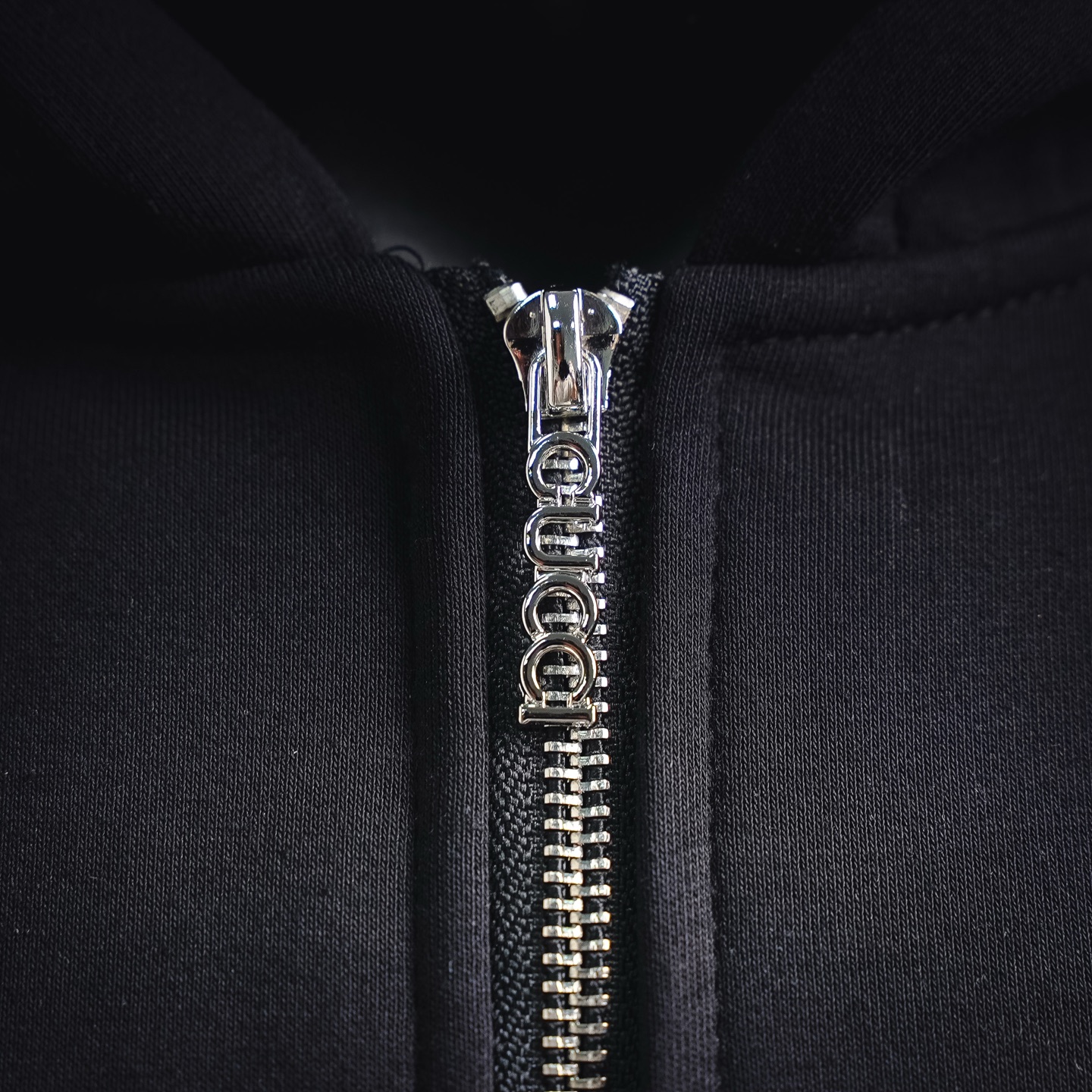 Guc zip-up cardigan jacket
