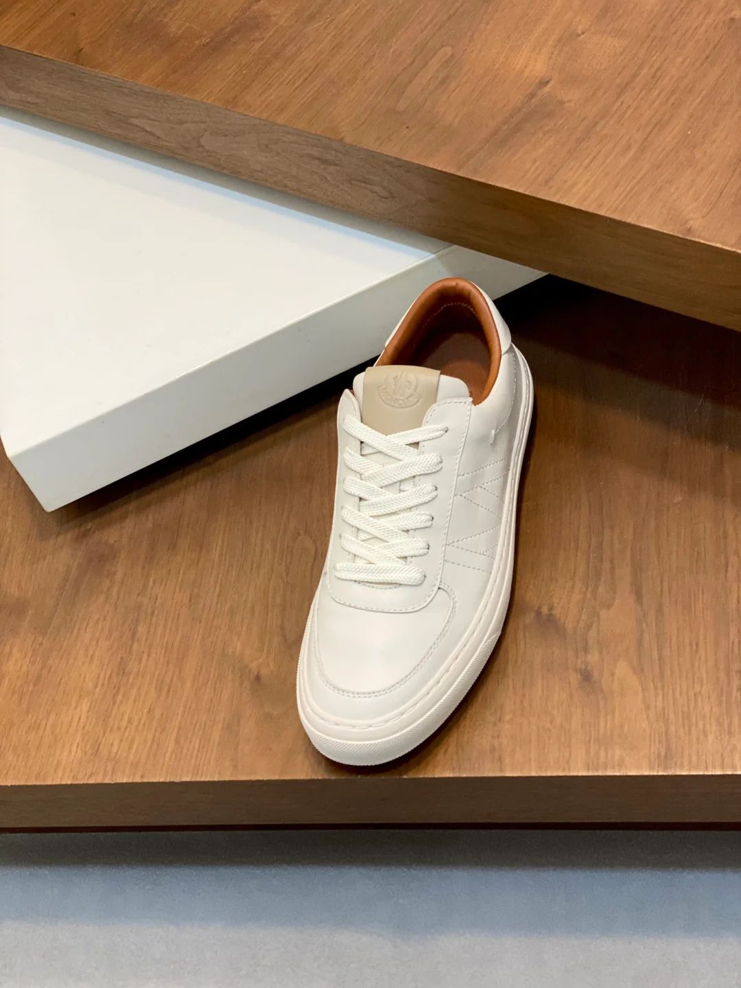 Mon retro sneakers