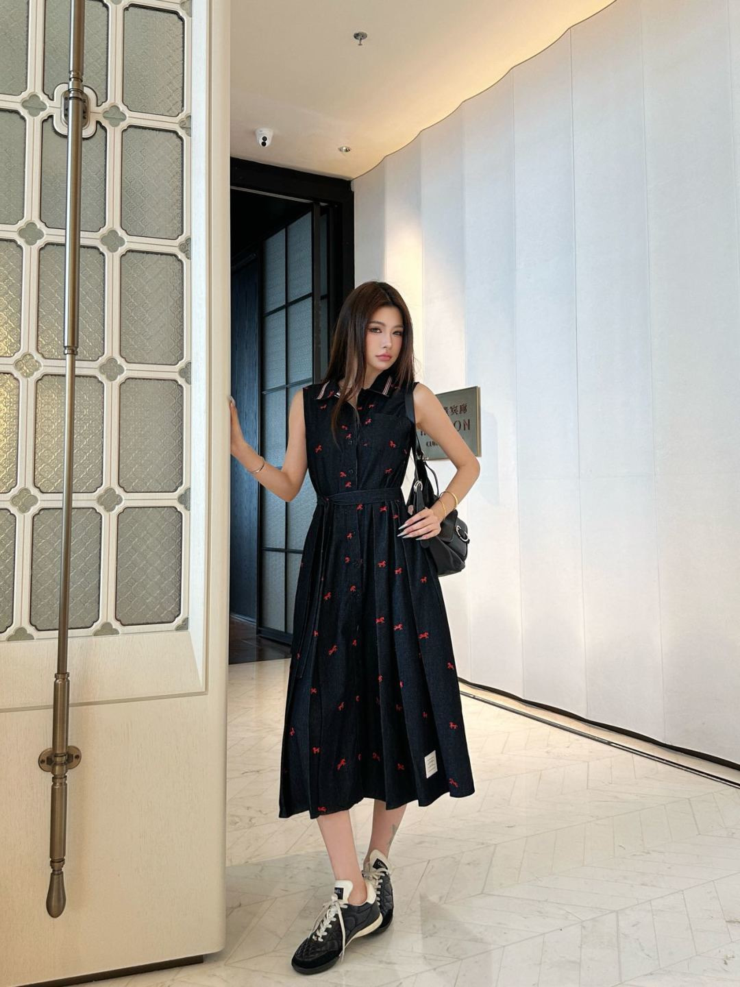Thom 26ss embroidery sleeveless dress
