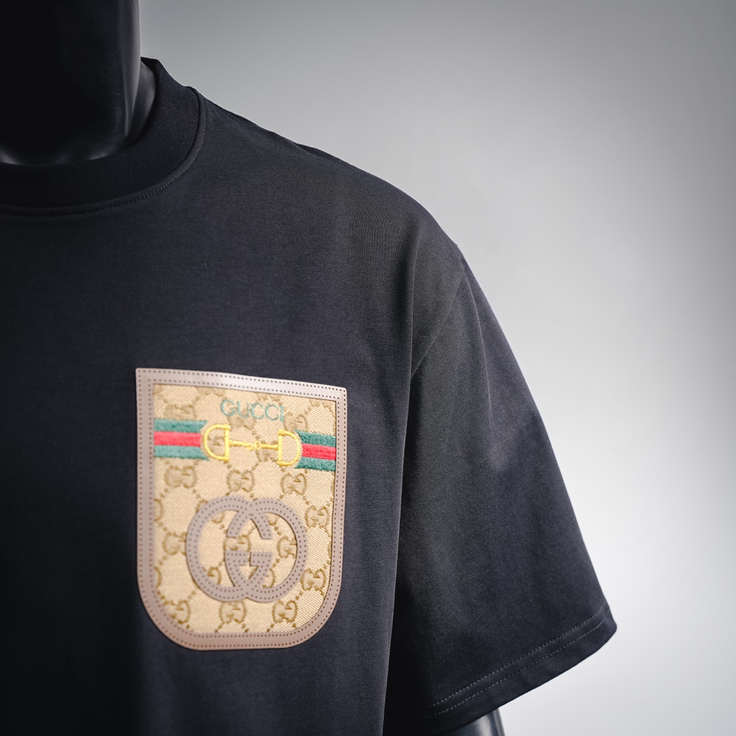 Guc pocket patch t-shirt