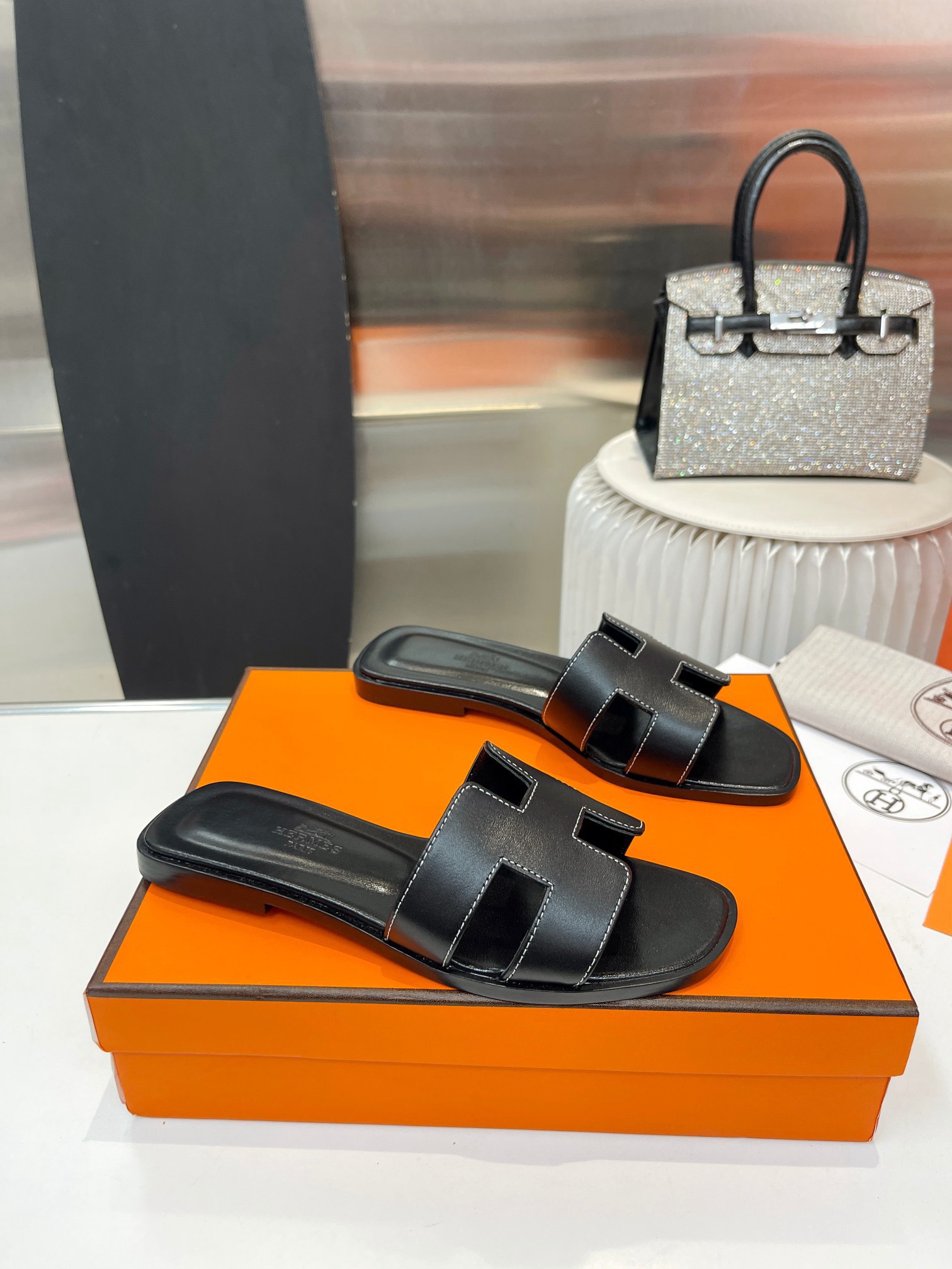 Herm womens slippers