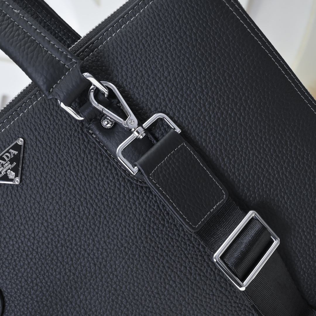 Pra briefcase