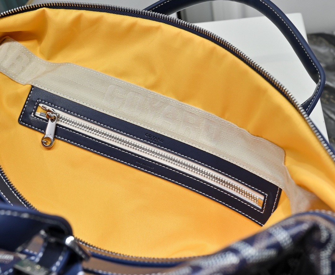 Goya travel bag