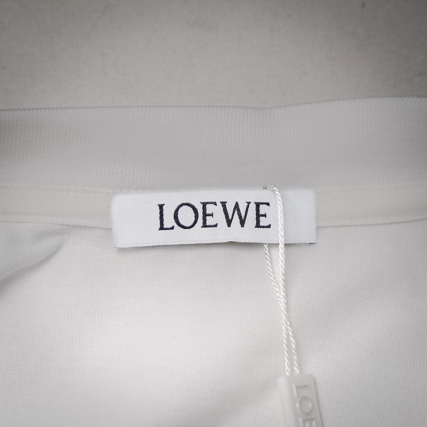 Loe zip pocket t-shirt