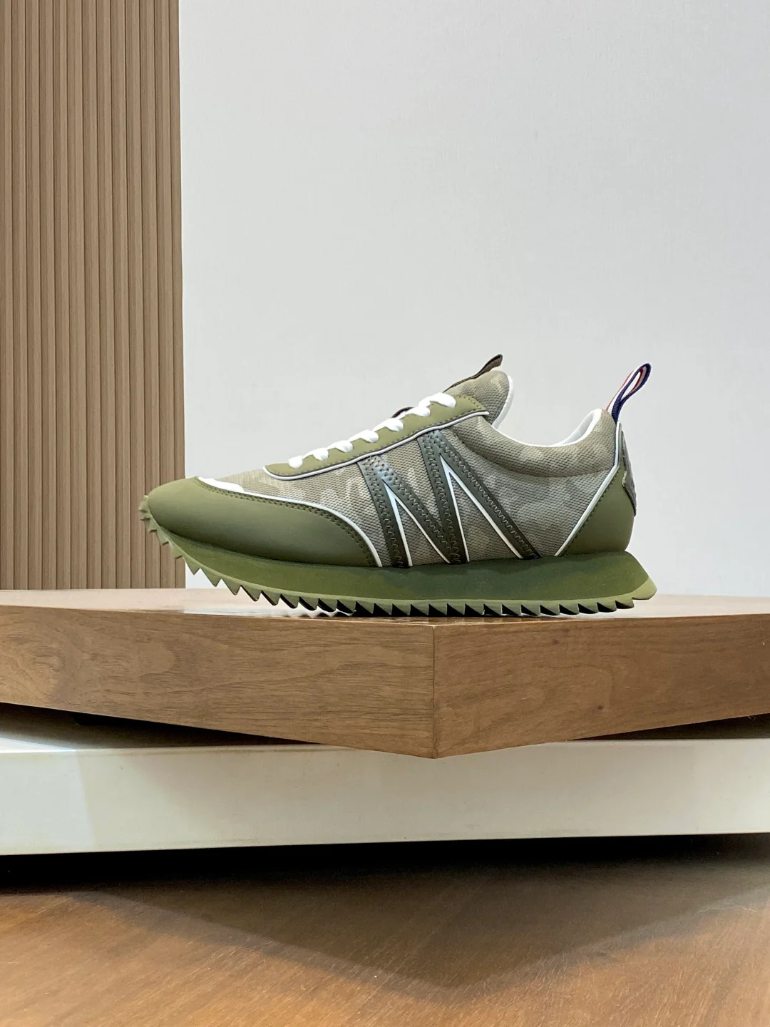 Mon retro sneakers