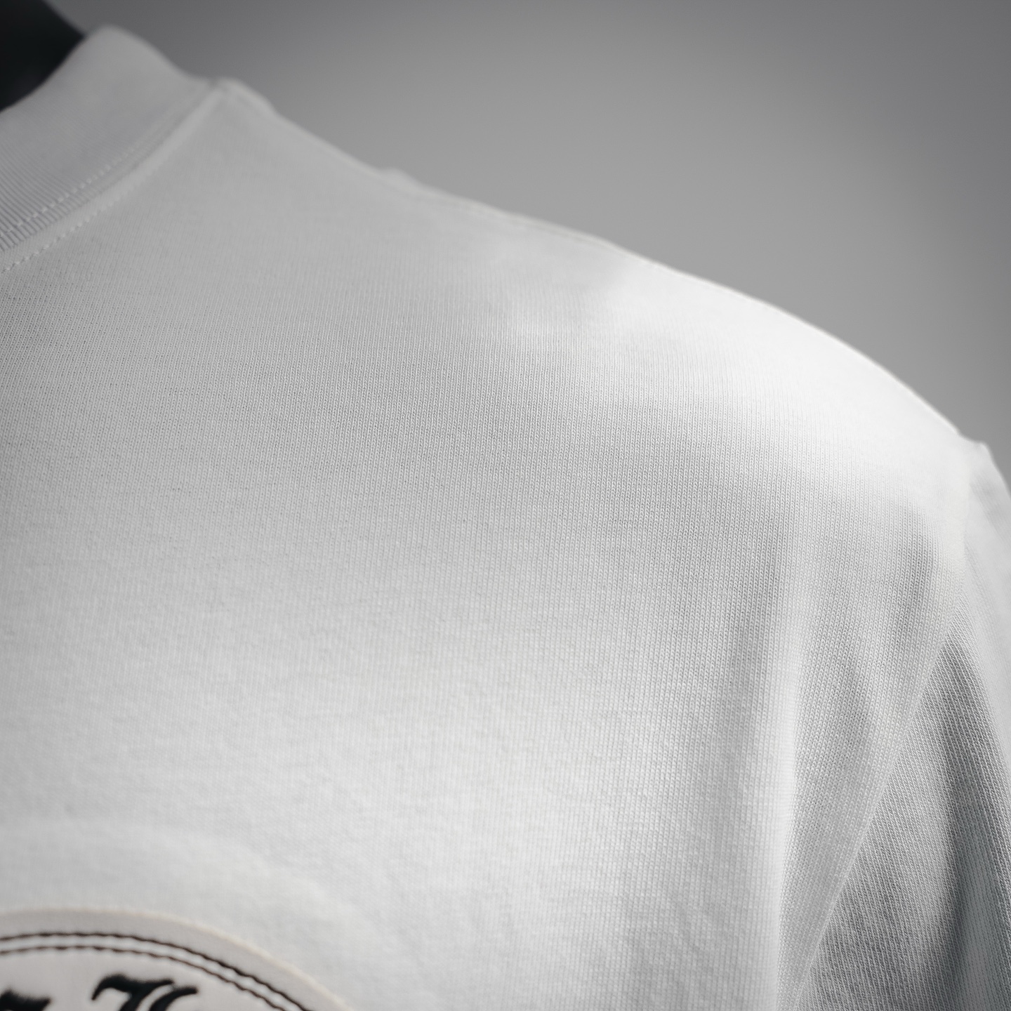 Chrome applique cross t-shirt