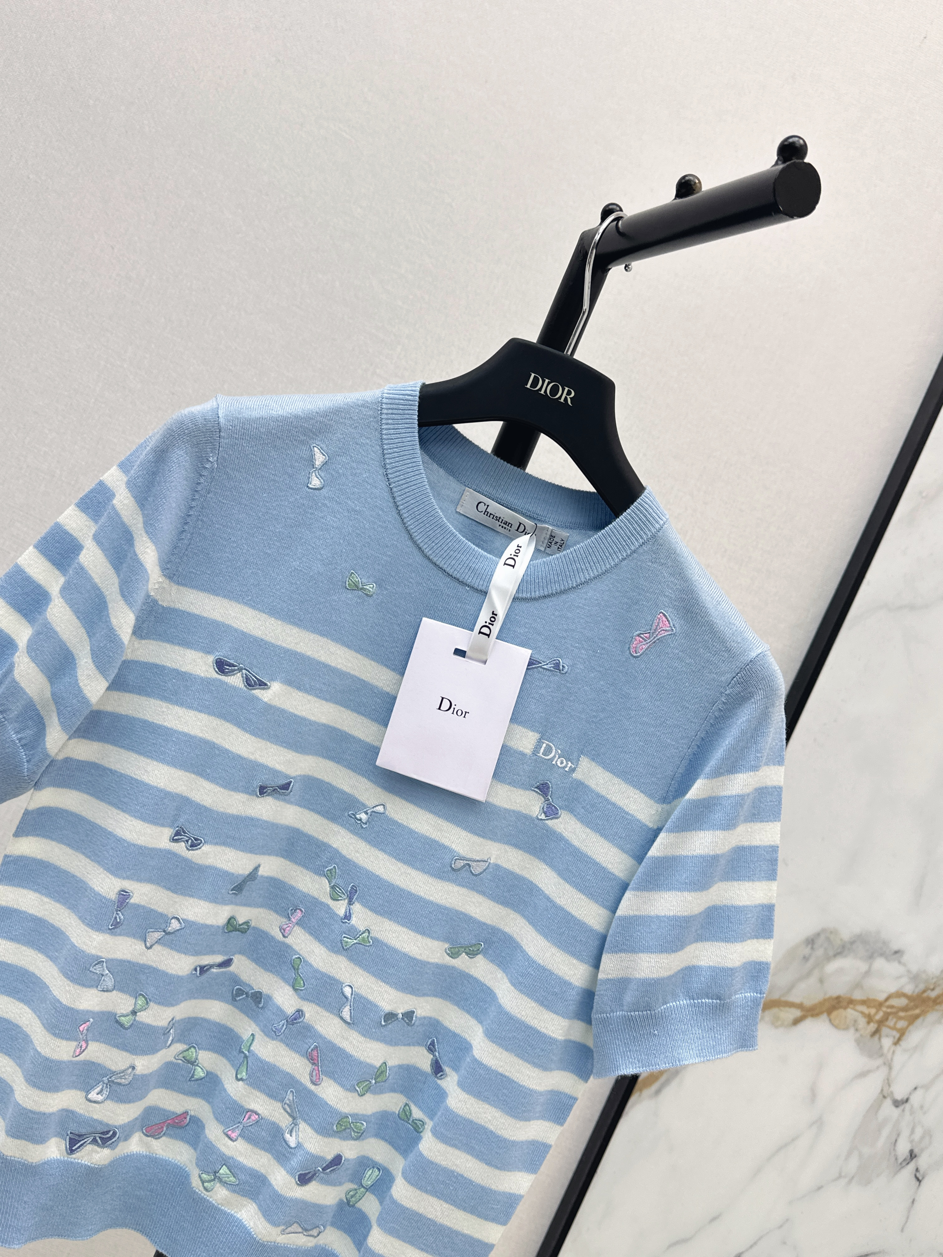 CD 26ss bow embroidery knit sweater