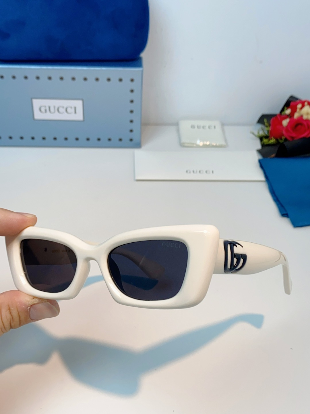 Guc sunglasses
