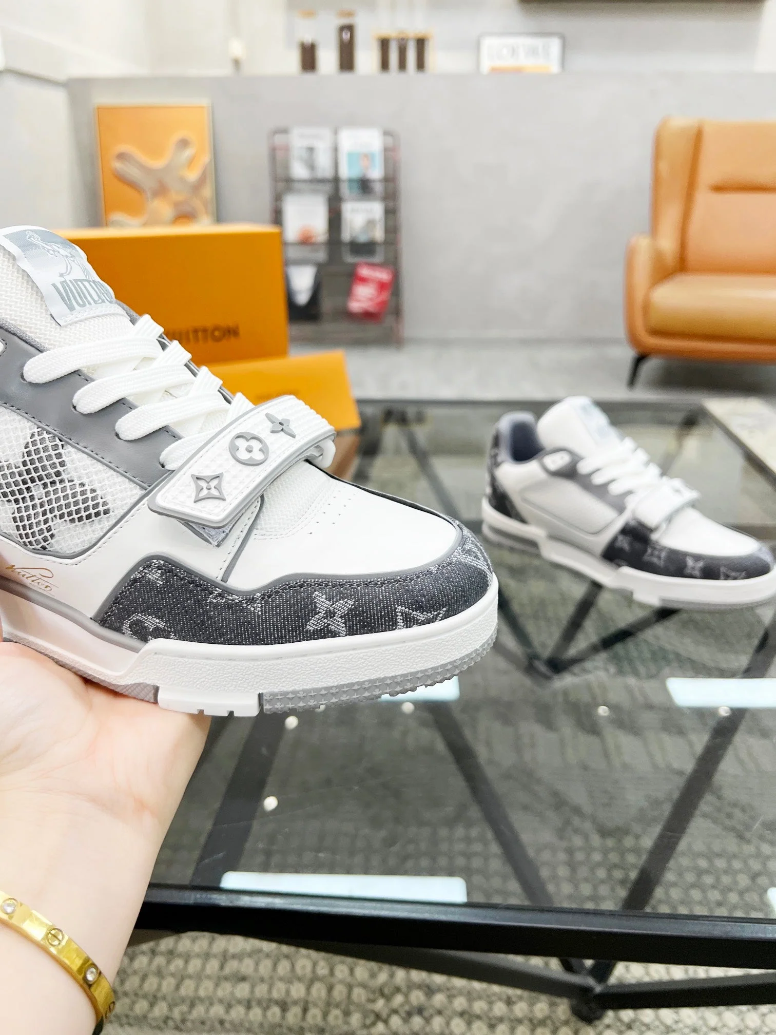 Louis sneakers