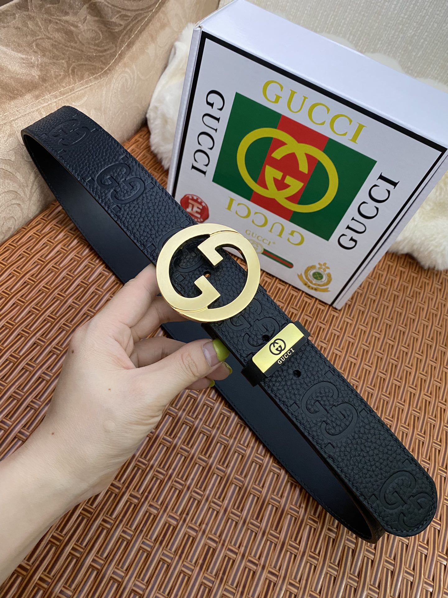 Guc cowhide belt