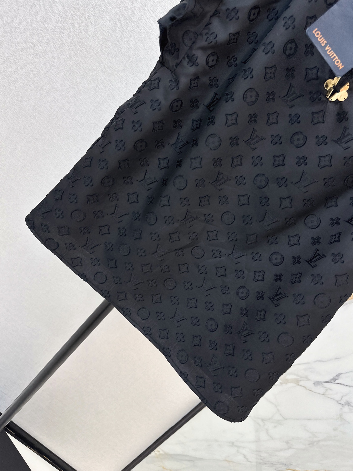 Loui 26fw sleeveless jacquard shirt