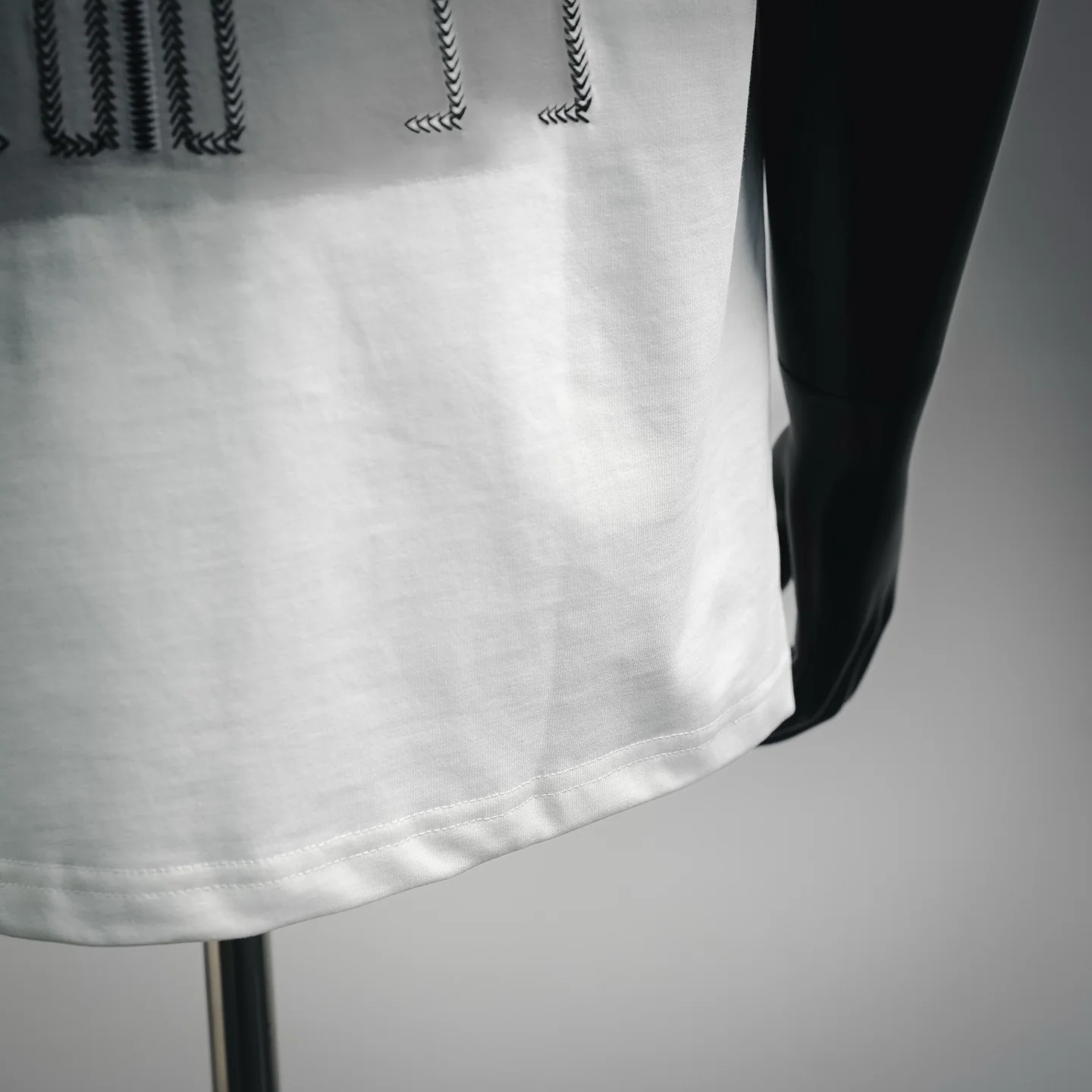 Mon embroidered t-shirt