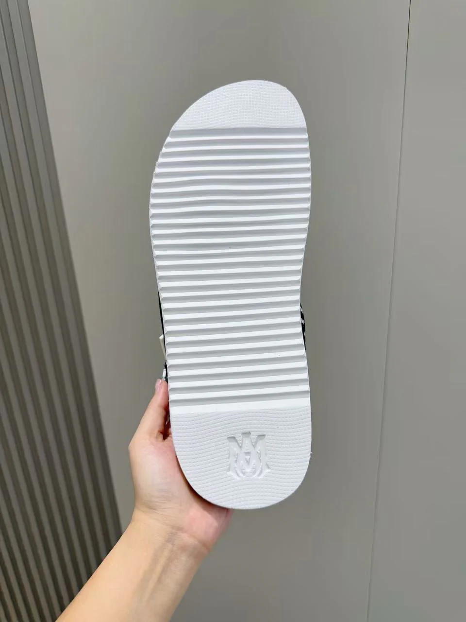 Ami slippers