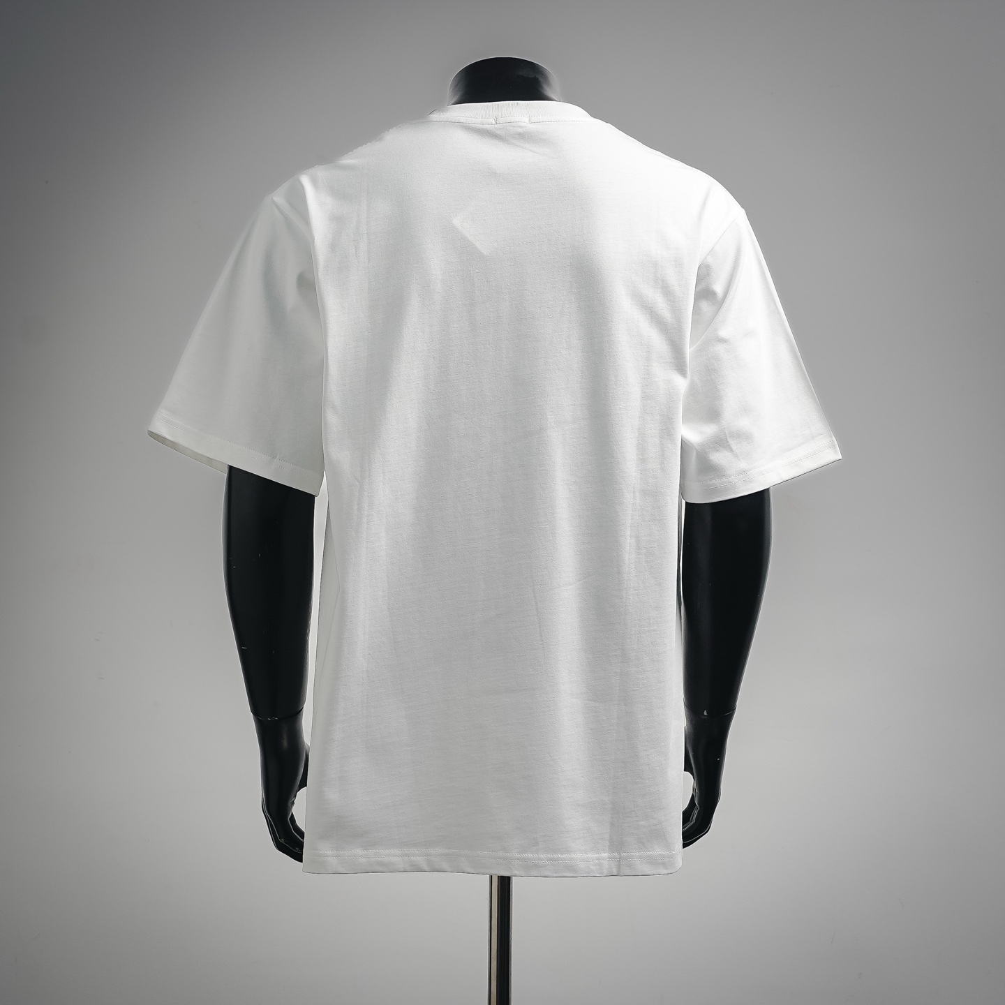 Loe pocket zip t-shirt