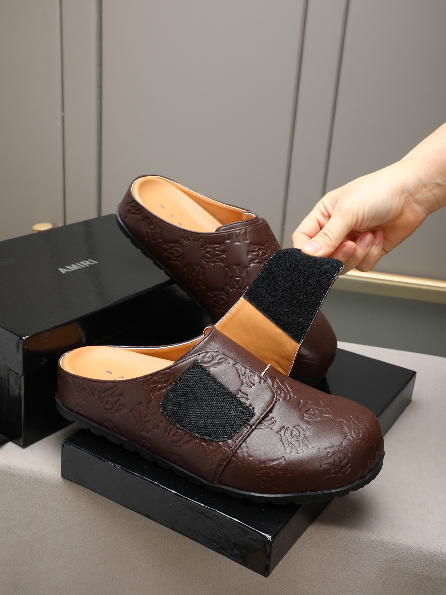 Ami embossed mules