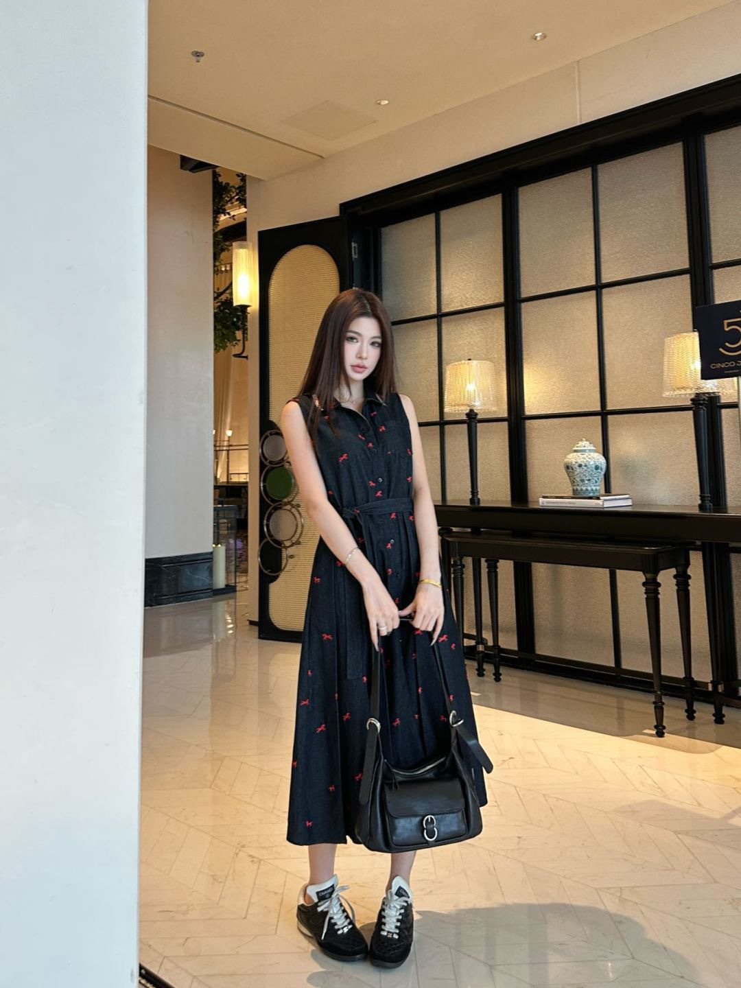 Thom 26ss embroidery sleeveless dress