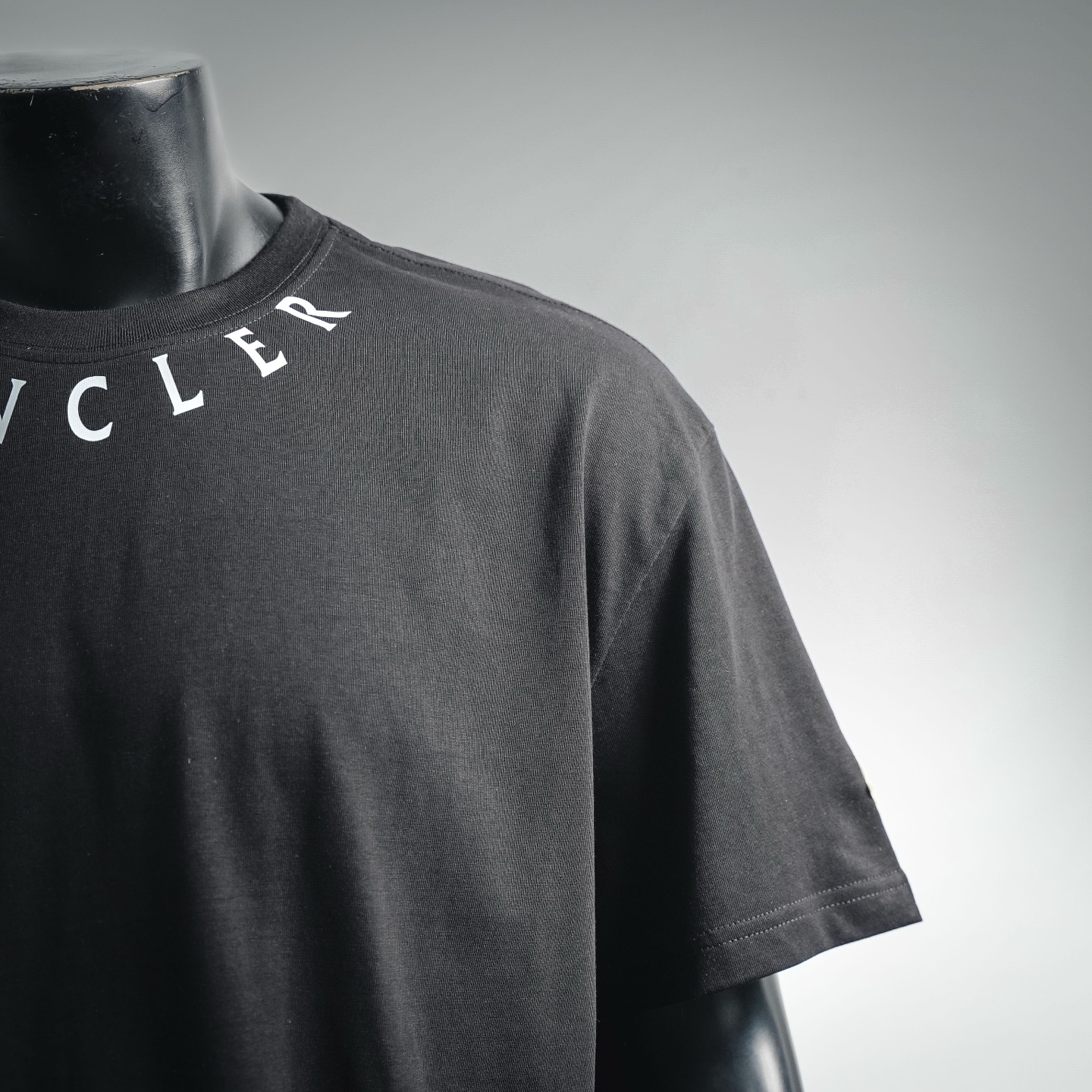 Mon neckline printed t-shirt
